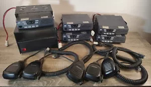 (5) Kenwood Mobilfunkgerät TK-8102H UHF mit Mikrofonen, Netzteilen - Bild 1 von 14