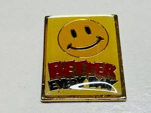 Walmart Wal-Mart Empleado Asociado Sombrero Prendedor De Colección Cara Sonriente Mejor Todos los Días - Imagen 1 de 2