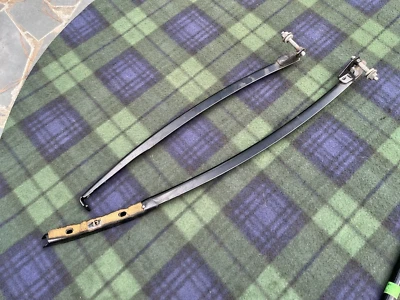 Mercedes-Benz R129 SL500 Passenger Right Window Guides Tracks (2) - Image 1 of 4