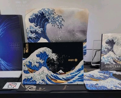 MSI  Prestige 13 AI+  Ukiyoe Edition 13.3"OLED 32GB / 2TB Laptop - Image 1 of 4