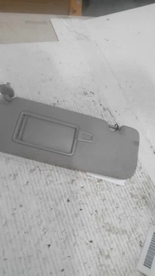 Used Left Sun Visor fits: 2016 Kia Forte without illumination Htbk w/o sunroof L Foto 1 de 4