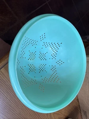 Lot Of 2 Vintage Tupperware Jadeite Green Colander Strainer Bowl/ Rectangular - Image 1 of 4