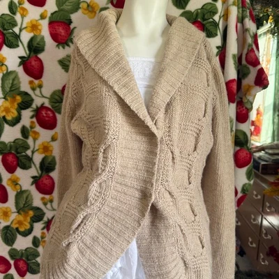 Suéter cárdigan tejido con cable crema tejido a mano vintage Foto 1 de 4