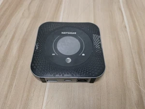 NETGEAR Nighthawk MR1100 Mobile Hotspot Router *NO BATTERY*SOLD AS-IS* - Picture 1 of 5