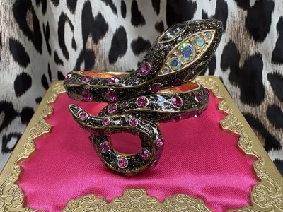Betsey Johnson Vintage Film Noir Black Pink Snake Glitter Hinged Bangle Bracelet - Image 1 of 4