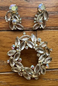 Large Vintage Juliana D&E Clear Stone Rhinestone Wreath Brooch and Clip Earrings - Picture 1 of 13