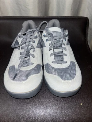 Tênis GIRO PETRA VR Feminino Ciclismo Core Cinza Camurça Vibram com Cadarço Tamanho 7.5 - Imagem 1 de 4