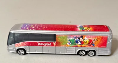 S328 - Vintage - 1999 Mattel/Matchbox Walt Disney World /Disneyland Tour Bus Toy - Image 1 of 4
