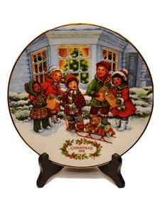 Vintage 1991 AVON Perfect Harmony 22K Gold Trim 8" Christmas Plate  - Picture 1 of 11