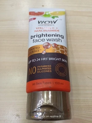 WOW Skin Science Brightening Vitamina C Lavado Facial Libre de Parabenos y Sulfatos 100 ml fs Foto 1 de 4