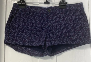 NWT Juniors size 17 Shortie low rise navy geometric pattern shorts - Picture 1 of 7