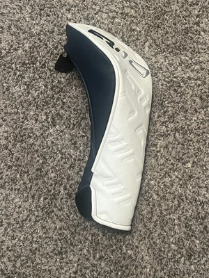 Nova capa de cabeça de taco de madeira TaylorMade Golf Qi10 3 5 7. - Imagem 1 de 4