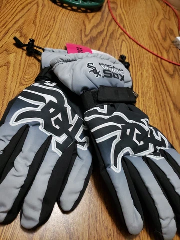 Chicago White Sox Two Tone Adult Size L/ XL Winter Gloves [NEW with Tags] MLB Cover