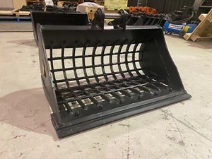 Skeleton / Siv / Shaker Bucket 1100mm wide with BOE to suit 3 to 3.5T Excavator - Picture 1 of 10
