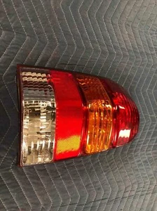 Tail Light Assembly FORD ESCAPE Left 01 02 03 04 05 06 07 - Picture 1 of 3