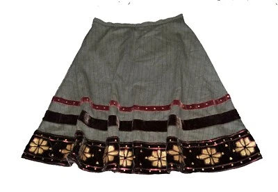 New Context Gray Skirt Size 16  Romantic  Applique Floral Flower Velvet Vtg - Image 1 of 4