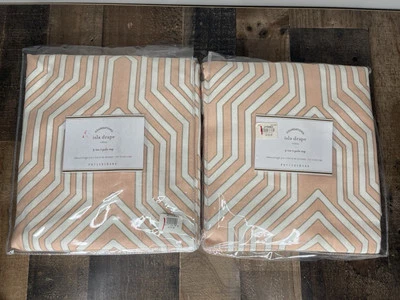 NUEVO 2 PIEZAS Pottery Barn Isla Impresión 50X96” Cortina Rosa Foto 1 de 3