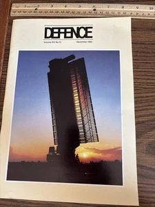 VTG 1982 Defence Magazine: Chilean Navy Esmeralda Training Ship Japanese Hawkeye - Foto 1 di 9