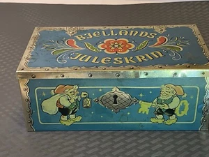 OLD METAL GIFT BOX FROM NORWAY, GNOMES ON FRONT - Picture 1 of 10