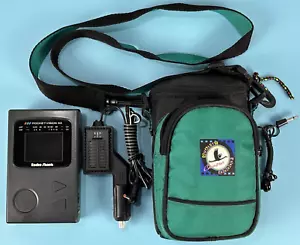 TV Portátil Vintage Radio Shack Color Pocketvision 33 con Estuche de Transporte ¡Probado! - Imagen 1 de 22