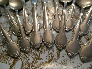 VTG Japan Parliament Glossy Stainless Floral 12 Pcs 6 Soup 4 Teaspoons 2 Knives - Picture 1 of 8