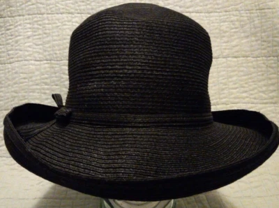 Sombrero cubo Cloche negro embalable para mujer S/M Villager Liz Claiborne Foto 1 de 4