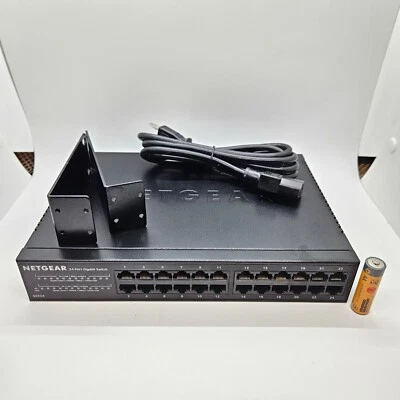 NETGEAR GS324 24-Port Gigabit Ethernet Desktop / Rackmount Switch - Image 1 of 4