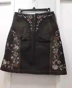 Apostrophe Vintage Denim Skirt Size 8P A-Line Embroider Floral Multi Color Wash - Picture 1 of 6