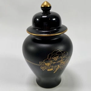 Japanischer Stil Keramik Ingwerglas mit Deckel mit goldfarbenem Blumenmuster Detail klein - Bild 1 von 6