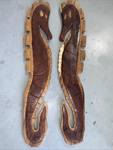 SET OF 2 SEAHORSE DISTRESSED WOOD HANGING WALL ART PLAQUE PATIO HOME DECOR - Picture 1 of 2