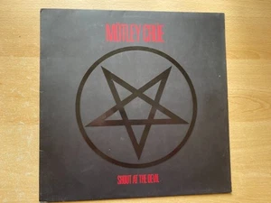 MOTLEY CRUE - SHOUT AT THE DEVIL - LP - 1983 - ELEKTRA 960 289-1 - PLAYS VG+ - Picture 1 of 6