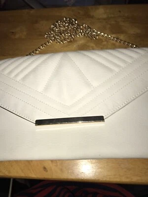 全新...Yoki 白色人造皮革单肩包 — 第 1/4 张图片