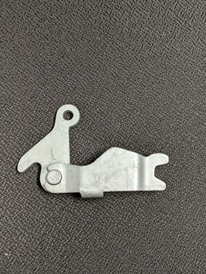 Soporte zapata freno aparcamiento original Mercedes Benz Sprinter 2014200589 Foto 1 de 2