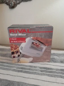 Vtg Rival Hand Mixer Three Speed Model HM450 White Electric Kitchen/Baking - Picture 1 of 5