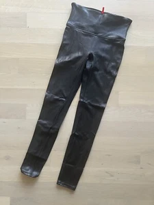 Leggings Spanx Imitación Cuero Control Abdomen Medianos Negros Usados en Excelente Condición Fav Pull Up Moto - Imagen 1 de 4