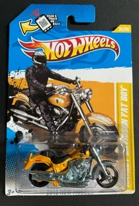 2012 12 Hot Wheels #30 New Models 30/247 HARLEY-DAVIDSON FAT BOY Yellow - Picture 1 of 3
