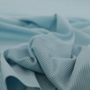 Baby-Blau Gestreift Polyester-JERSEY Samt Weich Bekleidungsstoff als Meterware - Bild 1 von 3