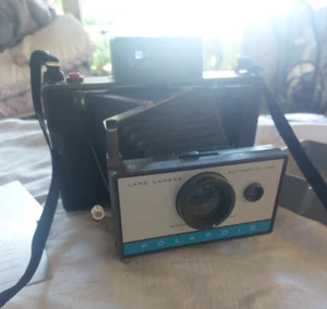 Vintage POLAROID automatic 210 Land Camera untested parts only - Picture 1 of 12
