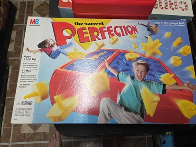 1995 Perfection Game Complete Milton Bradley Shapes Timer Great Family Fun - Image 1 of 3