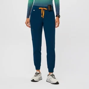 Figs Damen Technical Collection Deep Reef Zamora Jogginghose mit orangefarbenem Bindeband Gr. XS - Bild 1 von 12