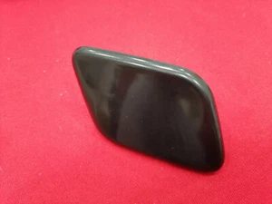 98691C5000 NEW KIA SORENTO (C5) 15- RIGHT Headlight Washer NOZZLE COVER - Picture 1 of 6