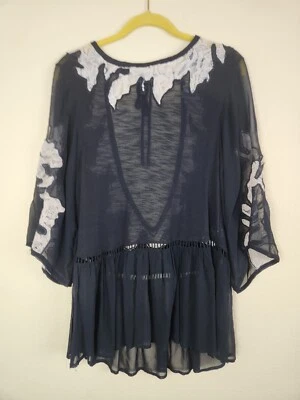 Top Urban Outfitter Ecote negro transparente profundo en V espalda encaje recortado para mujer XS Foto 1 de 4