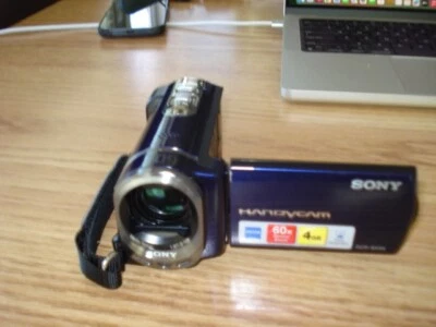 GRABADORA DE VIDEO DIGITAL SONY HANDYCAM DCR-SX44 EN CAJA 4GB MINI ESTUCHE AZUL LÓGICO Foto 1 de 4