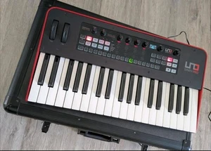 IK Multimedia UNO Synth Pro + Magma CarryLite L Case - Bild 1 von 3