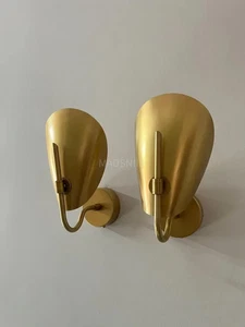 Moderne Wandleuchten aus Messing aus der Mitte des Jahrhunderts – Paar handgefer - Bild 1 von 4