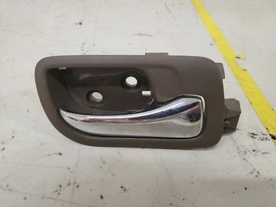 Manija de puerta interior trasera derecha Honda Accord 2004 (8A) Foto 1 de 4