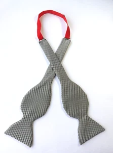 Vintage 1960s 1970s Bow Tie Self Tie Prince of Wales Check Design LARGE - Picture 1 of 11