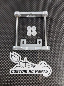 Configuración de soporte de pasador de bisagra de aluminio plateado Tamiya Top Force - Imagen 1 de 7
