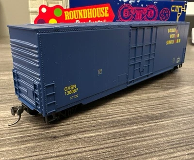 Roundhouse HO RTR #1767 50’ High Cube Plug Door Boxcar Golden West 136067  1:87 - Image 1 of 4