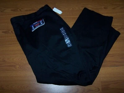 Size 58x32 Mens Classic Pleated Front Roundtree & Yorke Travel Smart Pants Black - Image 1 of 4